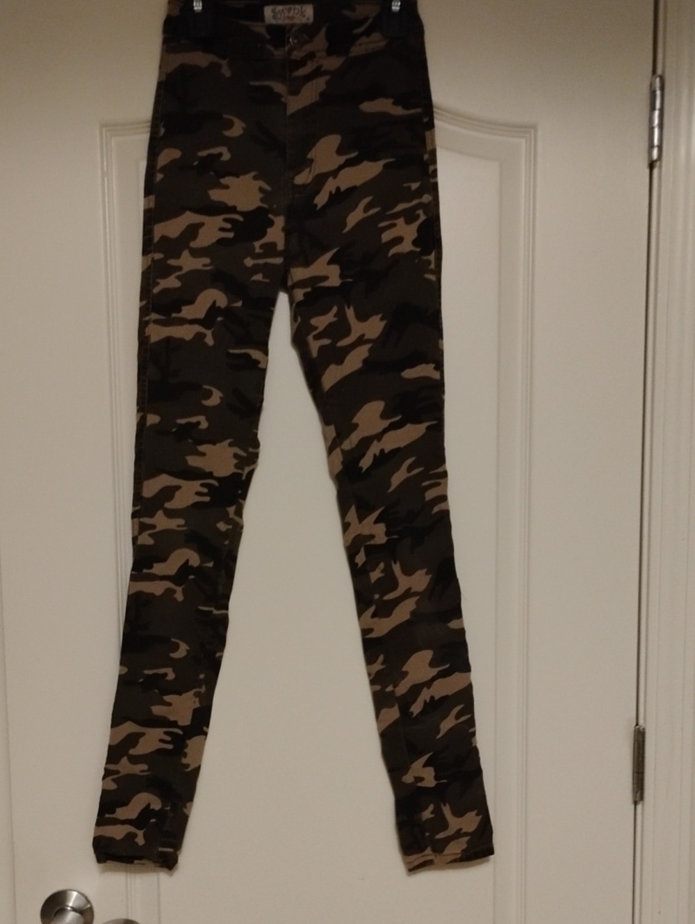 Junior Camo Jeggings